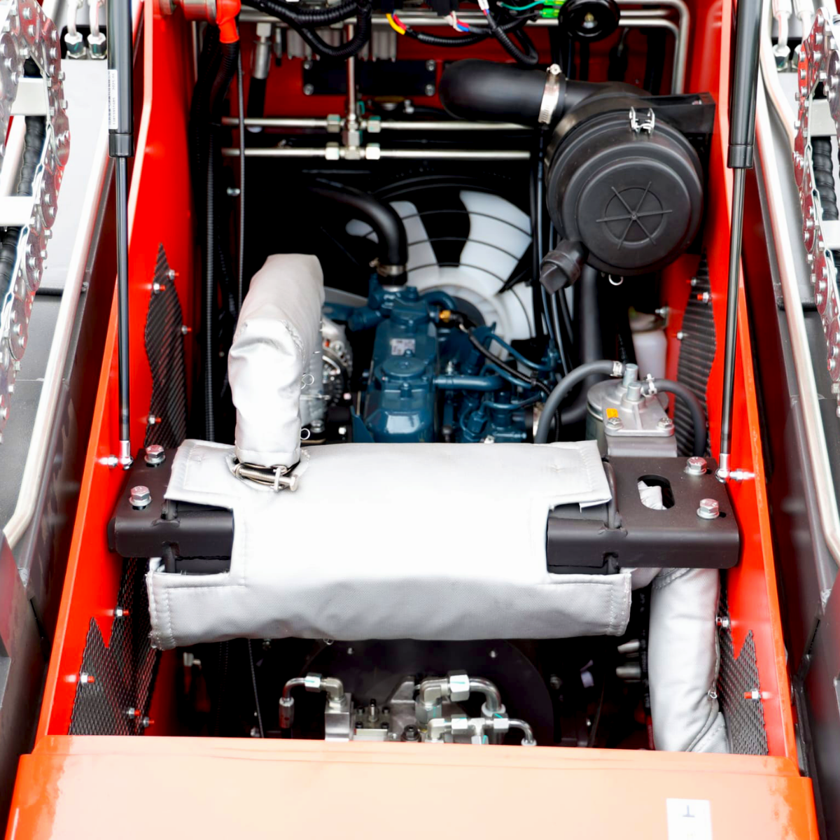 Chargeuse télescopique skid LEZARD KUBOTA DD4T à chenilles porte-outils diesel
