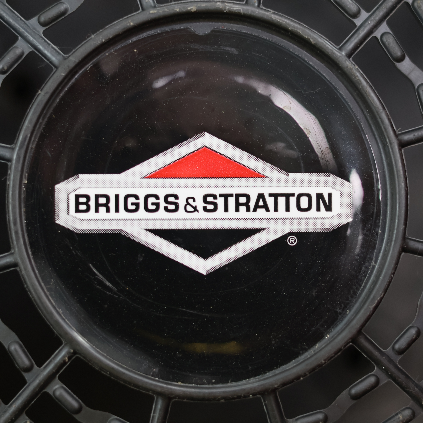 Tondeuse autoportée LEZARD S92 conducteur debout 27 cv Briggs&Stratton 92cm Stand On